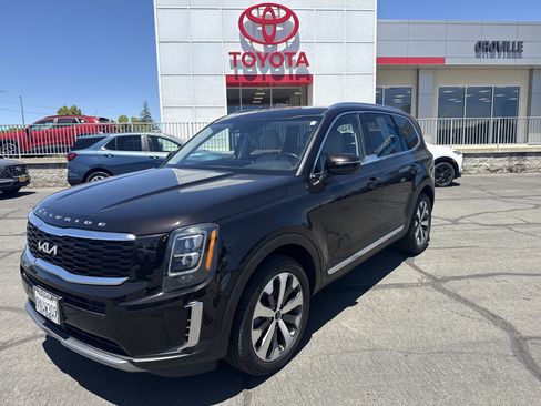 Used 2022 Kia Telluride EX w/ EX Premium Package FWD image 1