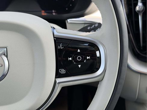 New 2026 Volvo XC60 T8 Ultra w/ Protection Package Premier AWD/4WD image 9