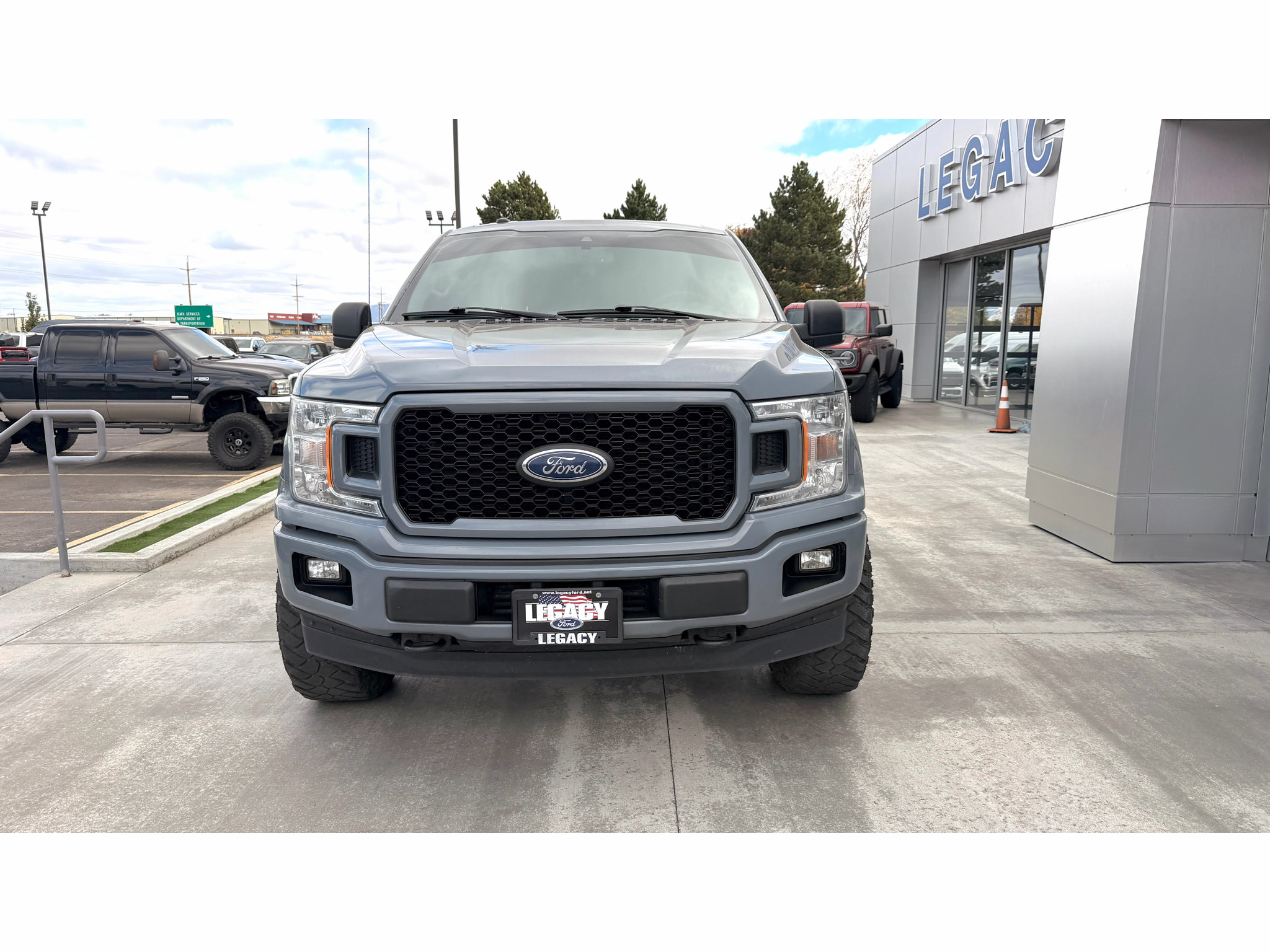 Used 2019 Ford F150 XL w/ Equipment Group 101A Mid AWD/4WD image 2