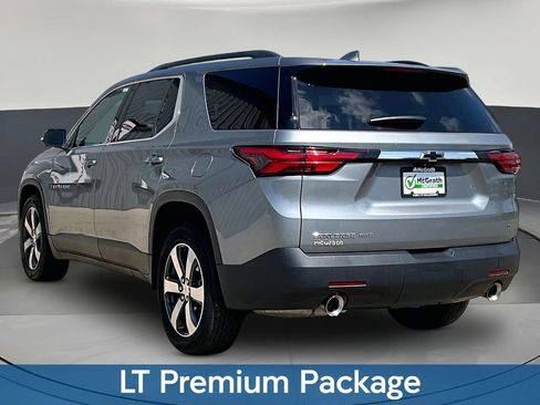 Used 2023 Chevrolet Traverse LT w/ LT Premium Package AWD/4WD image 5