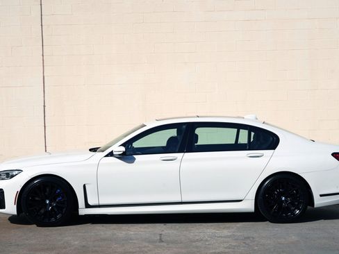 Used 2022 BMW 740i w/ M Sport Package RWD image 56