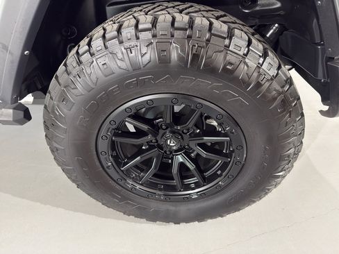 Used 2024 Jeep Wrangler Sport S image 6