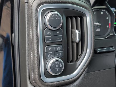 Used 2020 GMC Sierra 3500 Denali w/ Denali Ultimate Package AWD/4WD image 14