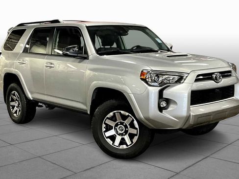 Used 2022 Toyota 4Runner TRD Off-Road Premium AWD/4WD image 2