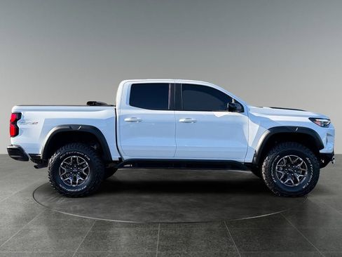Used 2024 Chevrolet Colorado ZR2 w/ ZR2 Convenience Package III AWD/4WD image 11