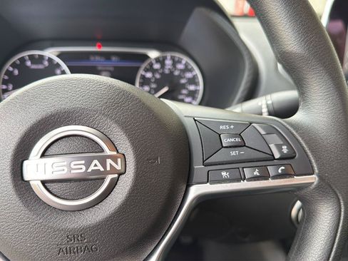 Used 2025 Nissan Sentra SV FWD image 22
