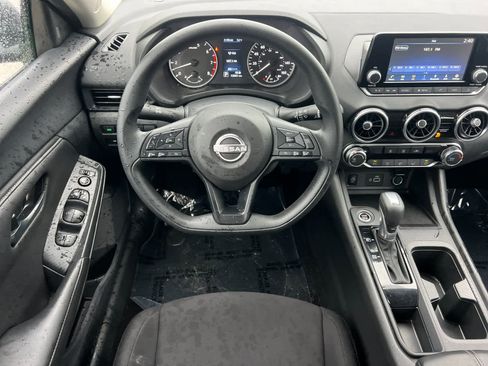 Used 2025 Nissan Sentra S image 15