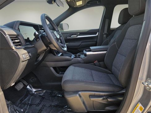 Used 2025 GMC Terrain Elevation w/ Black Edition image 2