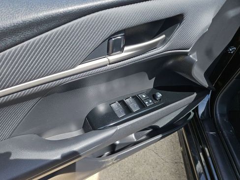 Used 2025 Toyota Camry SE image 15