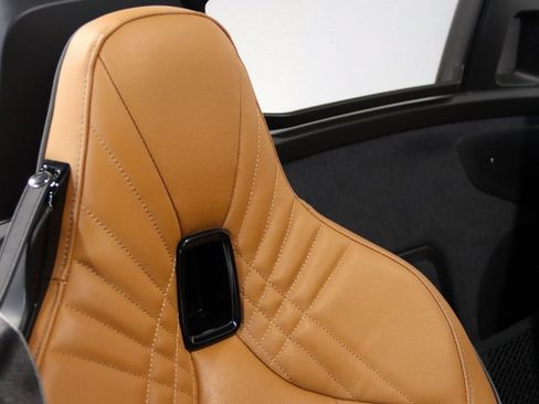 Used 2024 BMW Z4 M40i w/ Premium Package image 23