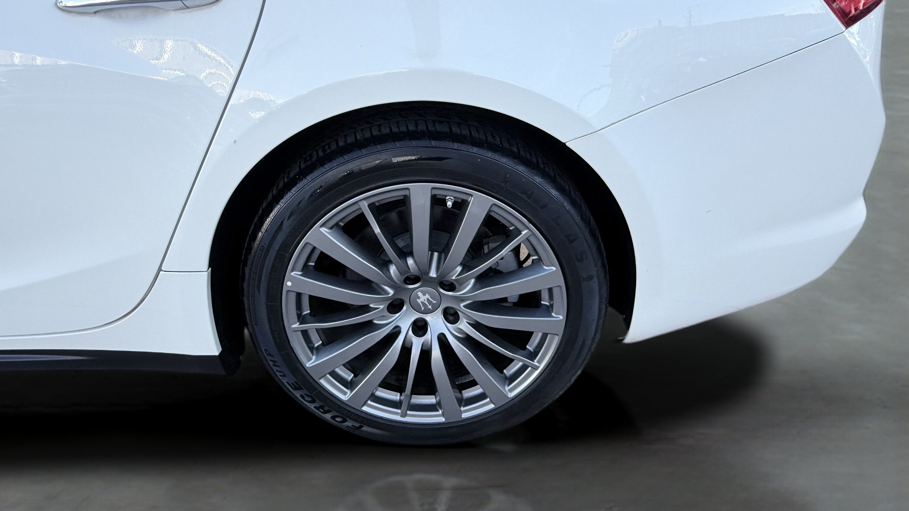 Used 2018 Maserati Ghibli RWD image 11