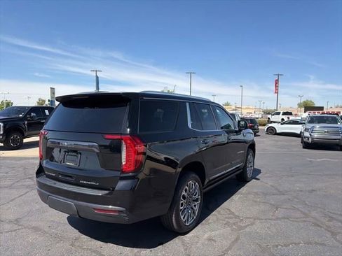 Used 2023 GMC Yukon Denali Ultimate AWD/4WD image 6