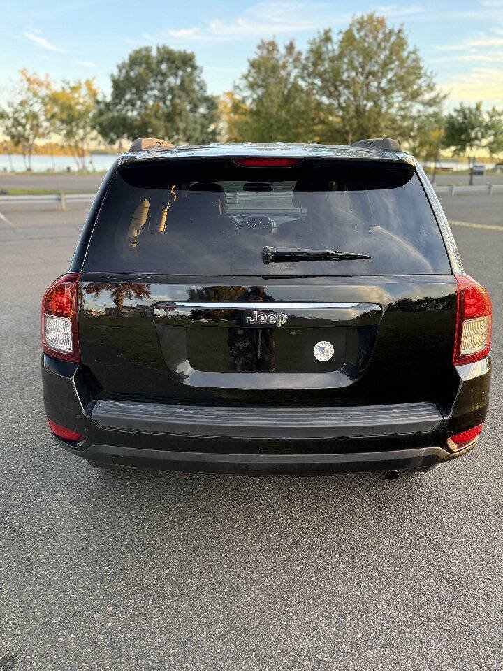 Used 2014 Jeep Compass Sport w/ Power Value Group FWD image 6