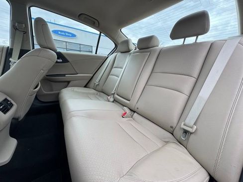 Used 2016 Honda Accord EX-L image 12