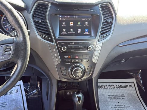 Used 2019 Hyundai Santa Fe XL SE image 20