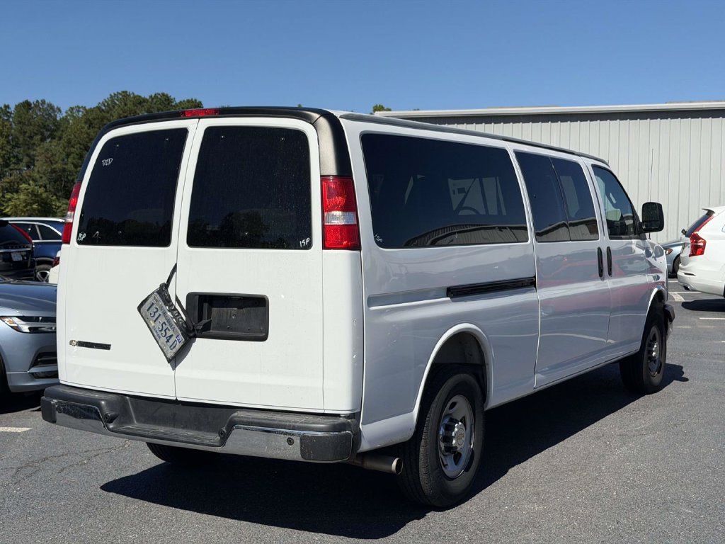 Used 2025 Chevrolet Express 3500 LT w/ LT Preferred Equipment Group RWD image 2