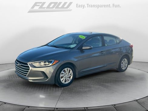 Used 2018 Hyundai Elantra SE w/ SE Connectivity Package 04 image 3