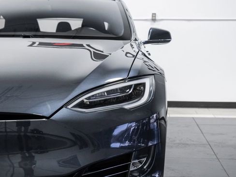 Used 2018 Tesla Model S 75D image 51