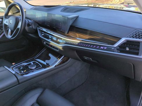 Used 2025 BMW X7 xDrive40i image 30