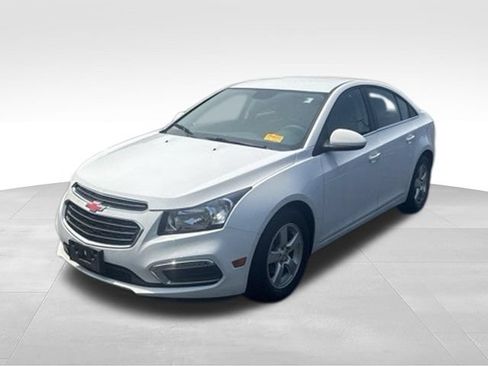 Used 2016 Chevrolet Cruze LT FWD image 6