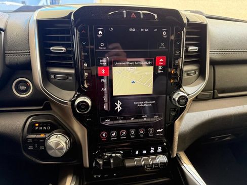 Used 2019 RAM 1500 Laramie AWD/4WD image 23