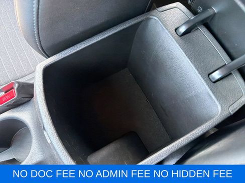 Used 2021 Kia Seltos S FWD image 28