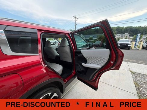 Used 2023 Mitsubishi Outlander SEL AWD/4WD image 54