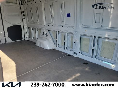 Used 2025 Mercedes-Benz Sprinter 2500 image 10
