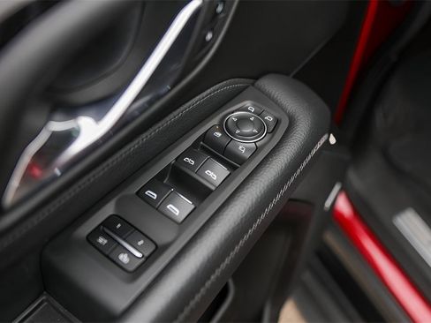 Used 2023 GMC Yukon Denali image 24