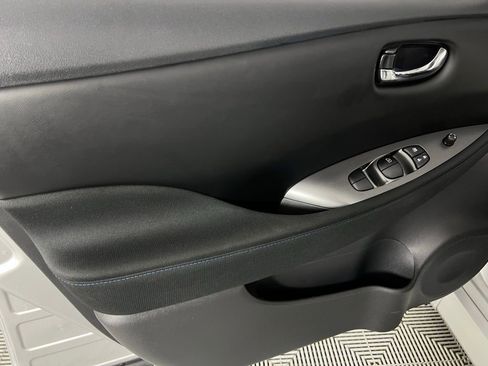 Used 2023 Nissan Leaf S image 22