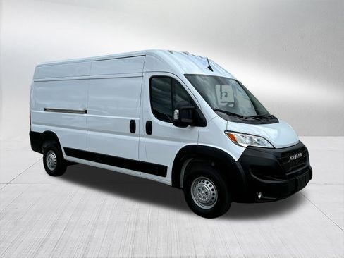 Used 2025 RAM ProMaster 2500 w/ Convenience Group FWD image 5