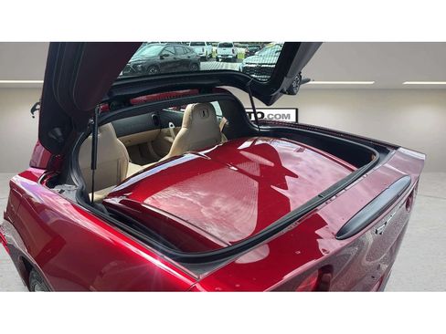 Used 2007 Chevrolet Corvette Coupe w/ Preferred Equipment Group RWD image 14
