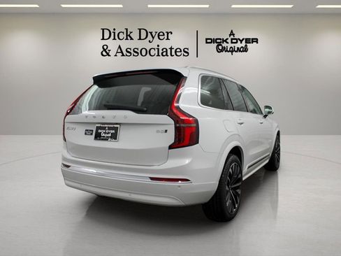 New 2026 Volvo XC90 B5 Core w/ Protection Package Premier image 2