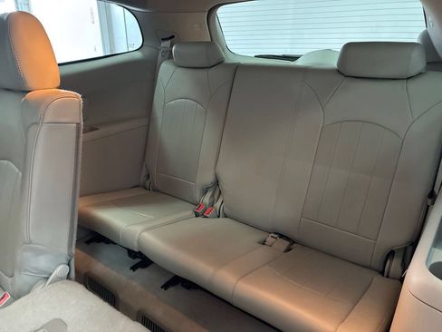 Used 2012 Buick Enclave Leather AWD/4WD image 16
