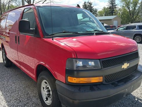 Used 2019 Chevrolet Express 3500 w/ Driver Convenience Package image 8