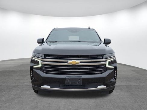 Used 2023 Chevrolet Suburban LT image 2