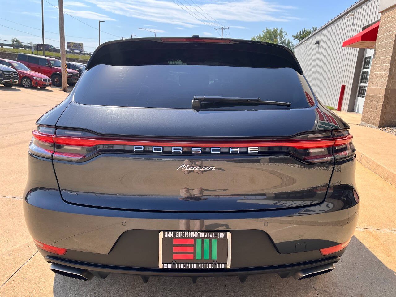 Used 2021 Porsche Macan AWD/4WD image 25