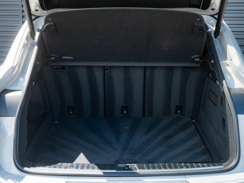 Certified 2025 Porsche Cayenne GTS AWD/4WD image 32
