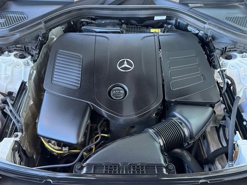 Certified 2025 Mercedes-Benz GLC 300 GLC 300 image 27