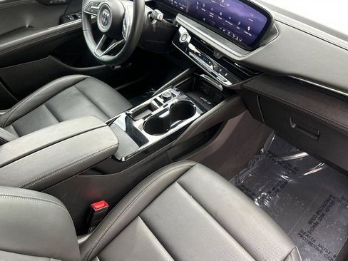 Used 2024 Buick Envision Preferred AWD/4WD image 19