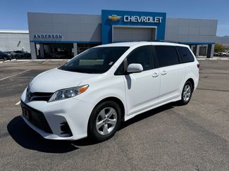 Used 2019 Toyota Sienna LE video 1