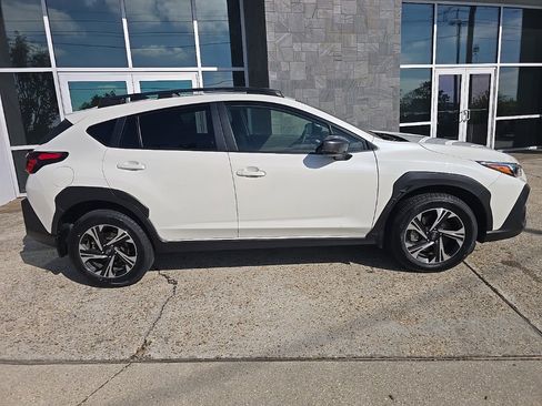 Used 2024 Subaru Crosstrek 2.0i Premium image 11