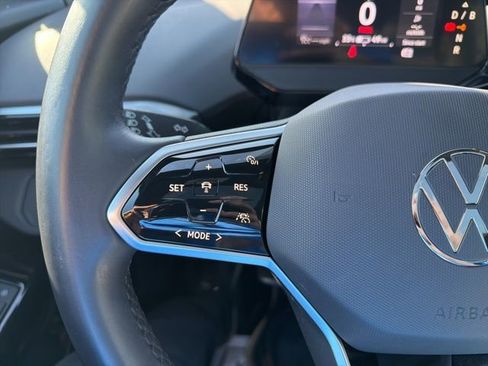 Certified 2022 Volkswagen ID.4 Pro S image 17
