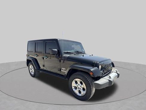 Used 2015 Jeep Wrangler Unlimited Sahara w/ Dual Top Group AWD/4WD image 6