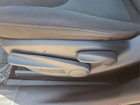 Used 2016 Jeep Cherokee Latitude image 21