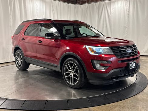Used 2017 Ford Explorer Sport AWD/4WD image 7