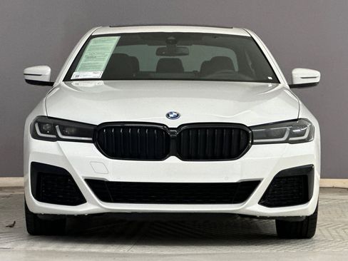 Used 2023 BMW 530e w/ M Sport Package image 5