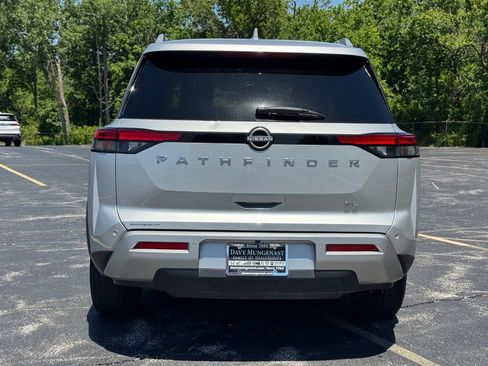 Used 2025 Nissan Pathfinder SL FWD image 6