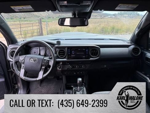 Used 2019 Toyota Tacoma TRD Sport w/ Technology Package RWD image 29