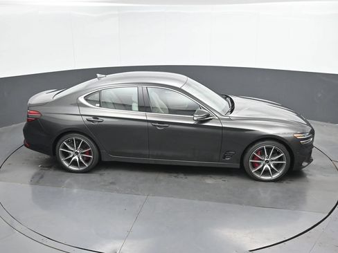 Used 2025 Genesis G70 2.5T AWD/4WD image 35
